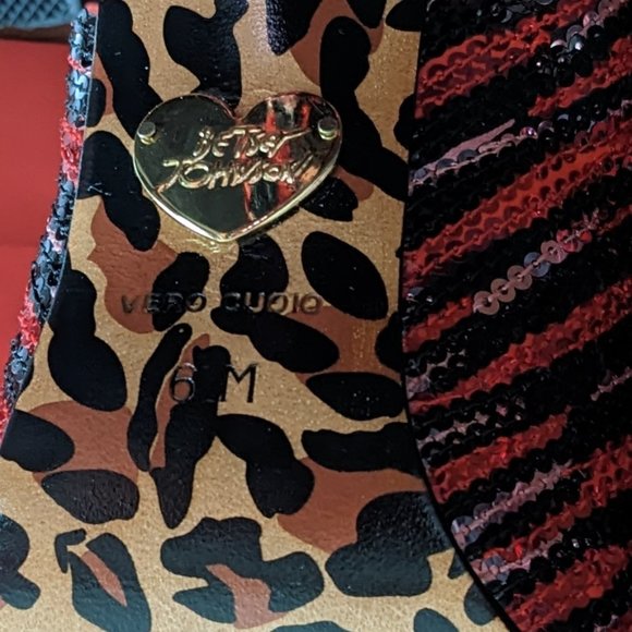 Betsey Johnson Avril Sequin Animal Platforms NIB - Picture 8 of 9